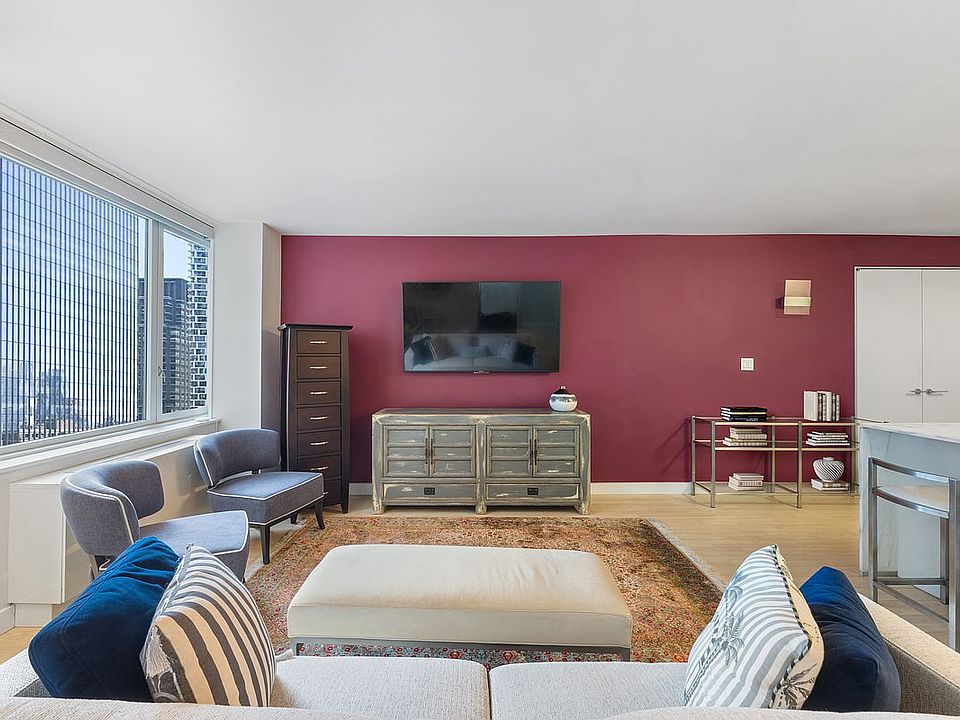 1st image of 322 W 57th St APT 32Q