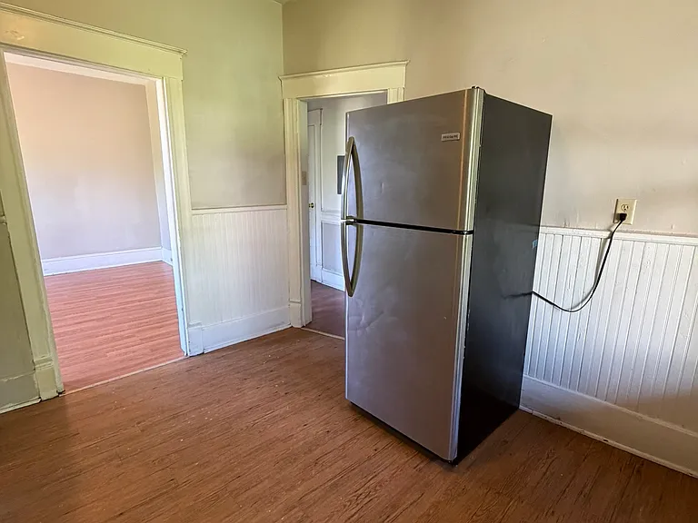 568 Main St #6 — Photo 11