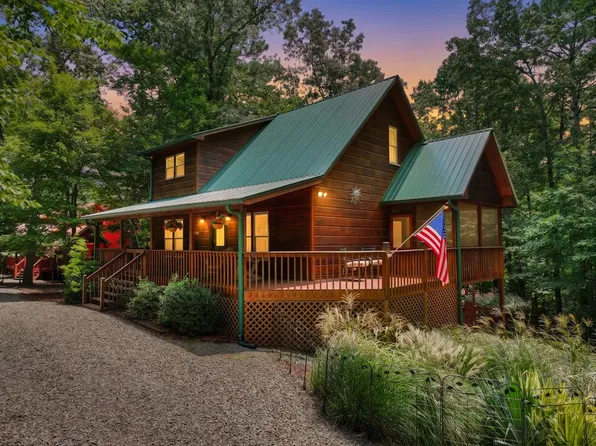 612 Medina Ct, Ellijay, GA 30540