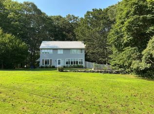21 Willow Dr, Uncasville, CT 06382