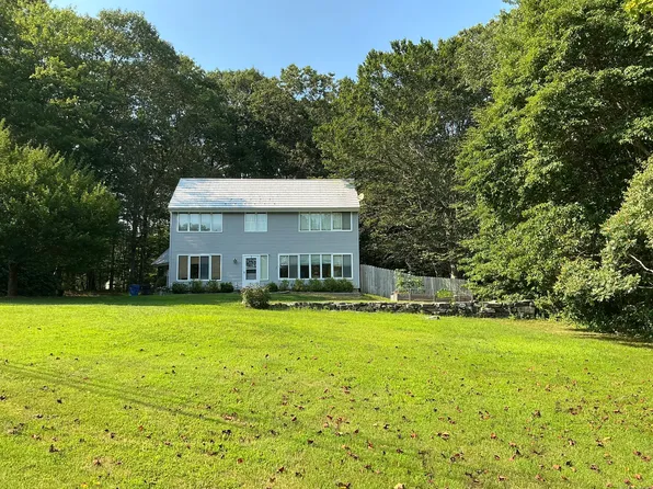 21 Willow Drive, Montville, CT 06382