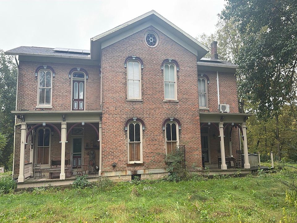1st image of 137 N Main St