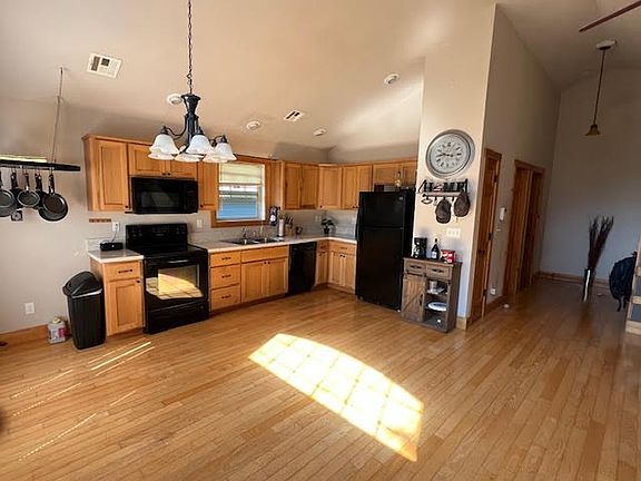 5th image of 101 Cottonwood Dr