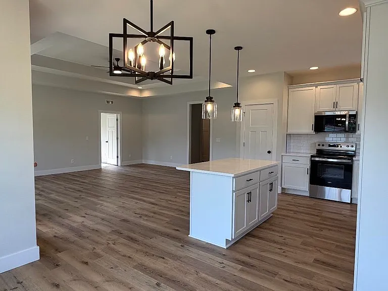 837 Temple Way — Photo 5