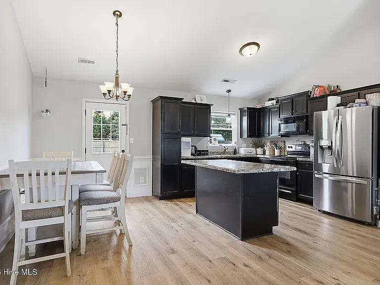 210 Brice Ct — Photo 10