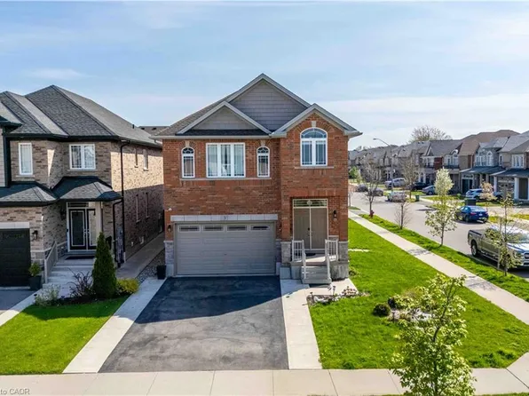 3 Narbonne Cres, Hamilton, ON L8J 0J8