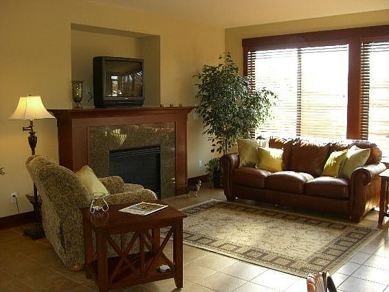 Open family room plan