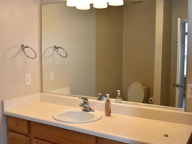 607 Dunloe Cir — Photo 8