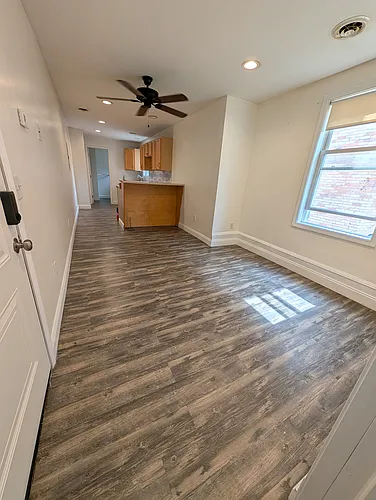 6 Fort St #4 Photo 1