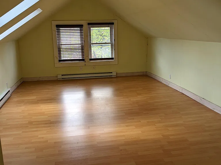 39 Pinehurst Ave #2 — Photo 15