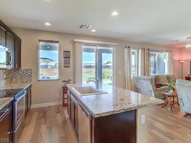 4763 E Beacon Ridge Dr — Photo 6
