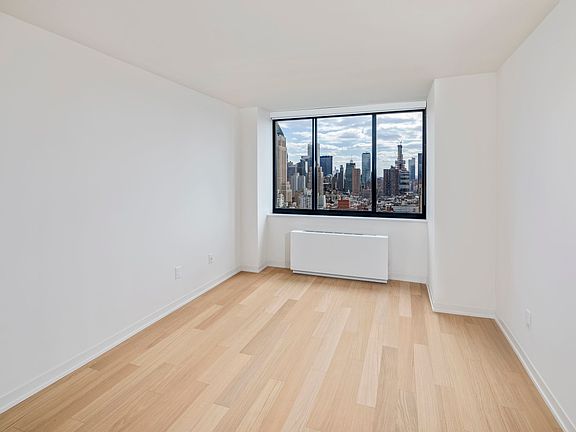 4th image of 1 Columbus Pl APT N23e