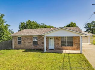105 E Okmulgee Ave, Sapulpa, OK 74066