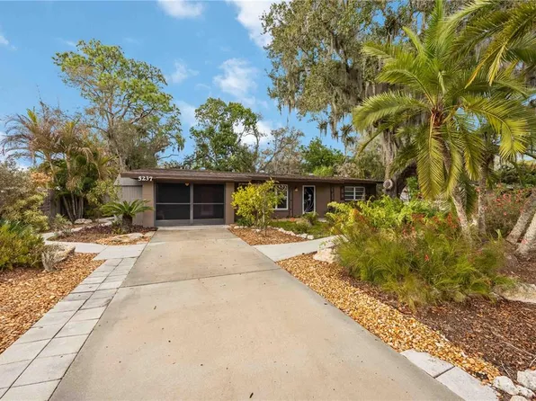 5237 Ventura Ave, Sarasota, FL 34235