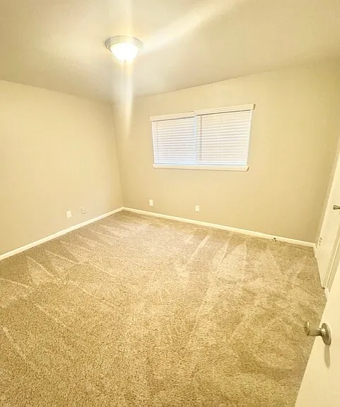 3299B Warringwood Dr — Photo 6