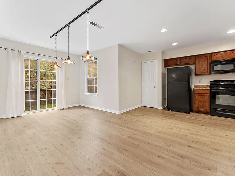 148 Hawks Run Rd — Photo 10