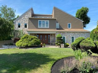 749 Cliff Rd, Bensalem, PA 19020