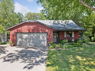 10556 Grant Dr, Eden Prairie, MN, 55347