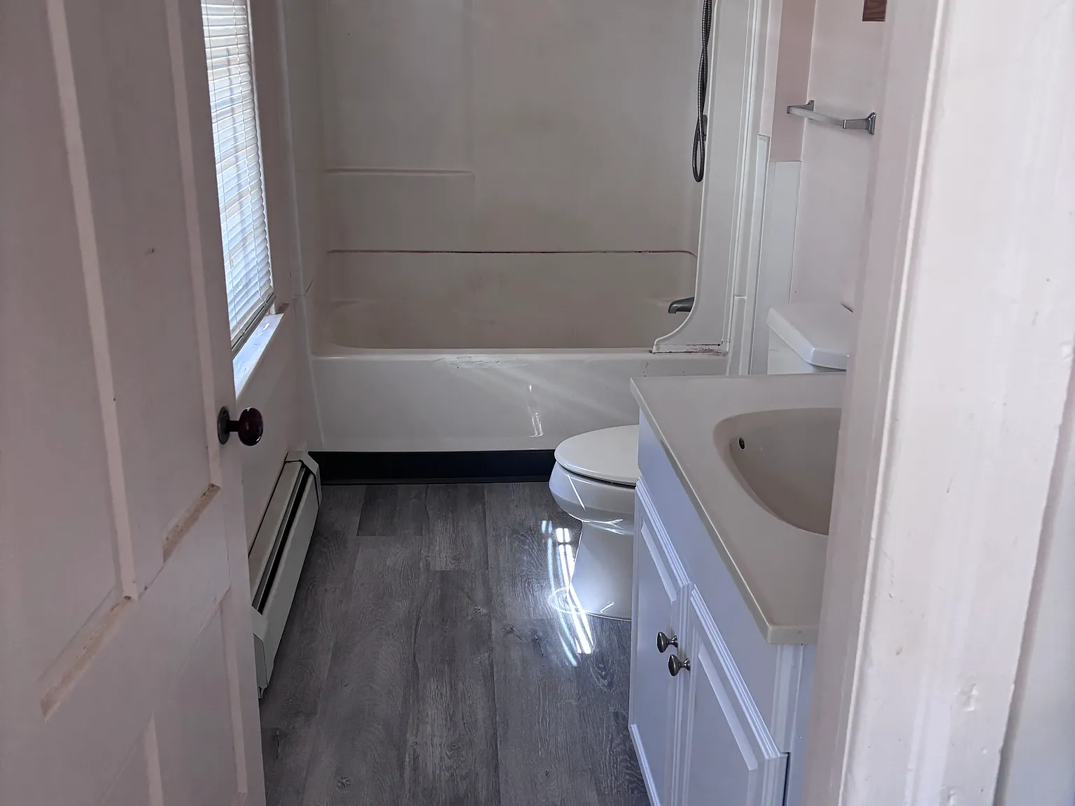 3 bed, $2,200 — Photo 3