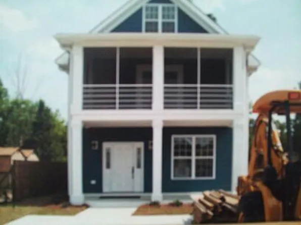 303 W Ashe St, Burgaw, NC 28425