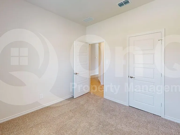 2724 Mexia Ln — Photo 12