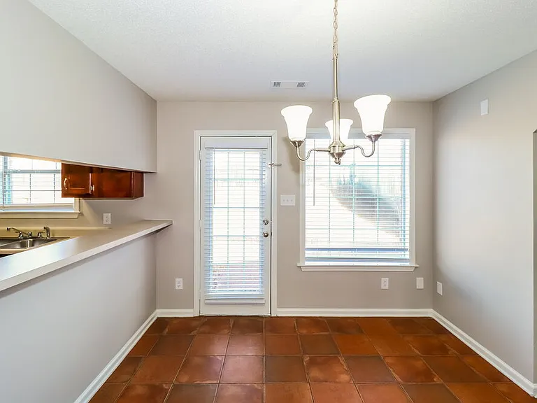 2786 Breezy Ridge Trl — Photo 8