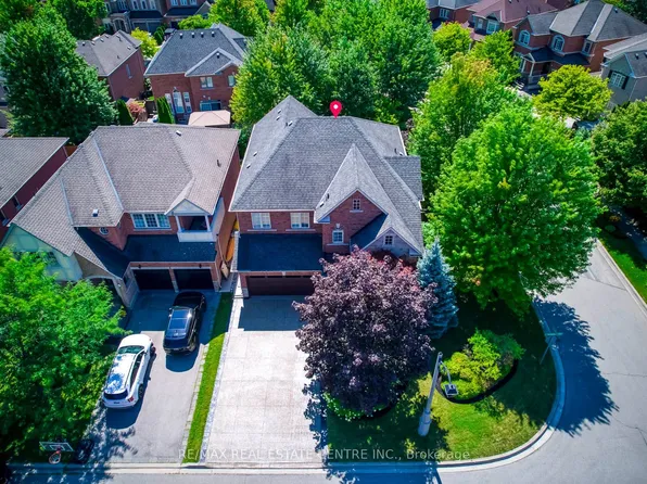 290 Duskywing Way, Oakville, ON L6L 6X6