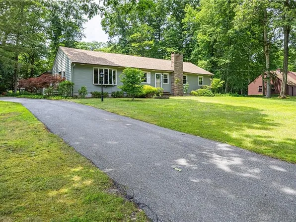 23 Countryside Rd, North Scituate, RI 02857