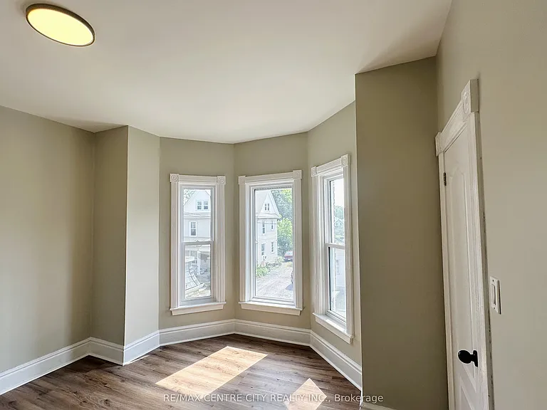 81 Curtis St #3 — Photo 7