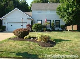 662 Angiline Dr, Youngstown, OH
