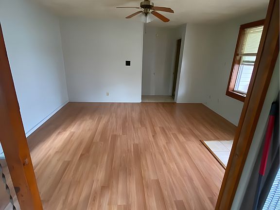 4th image of 17 Box St #2