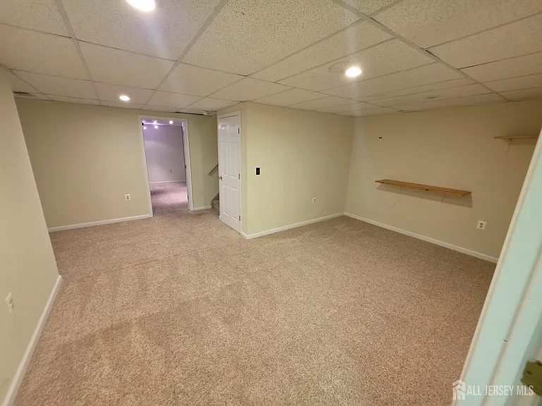 1301 Dahlia Cir — Photo 21