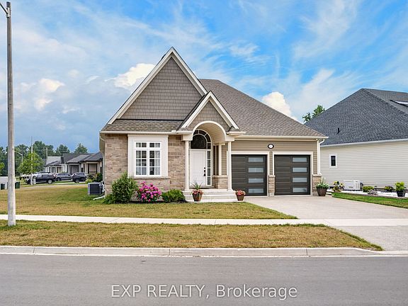 2nd image of 3571 Whispering Woods Trl