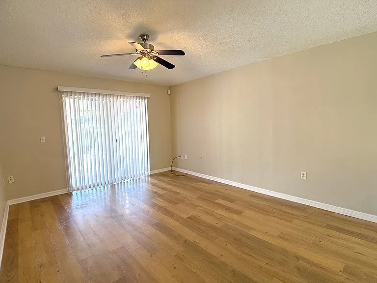 309 Catfish Dr E — Photo 8