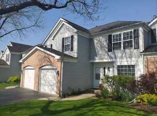 883 W Princeton Cir, Island Lake, IL 60042