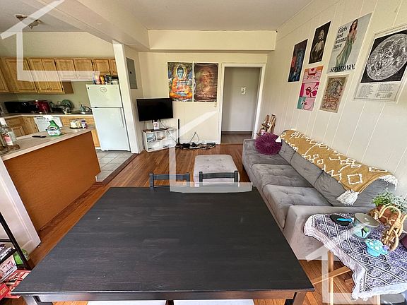 2nd image of 1133 Commonwealth Ave #33