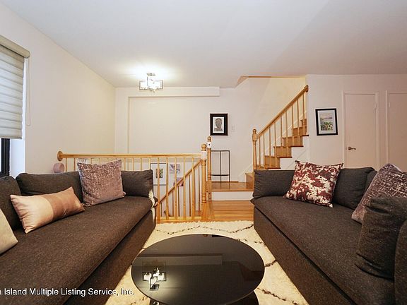 5th image of 250 Grasmere Dr