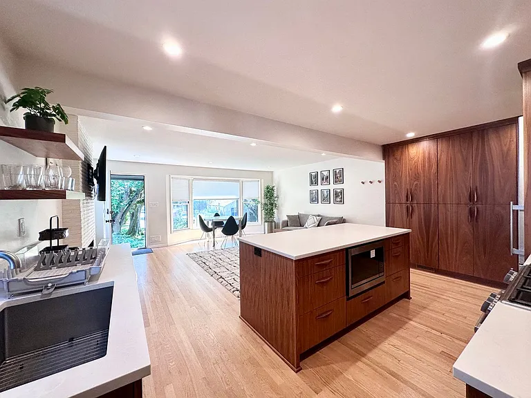 Lovely Duplex NE Portland - 2 bed, 1 bath w/Garage! — Photo 1