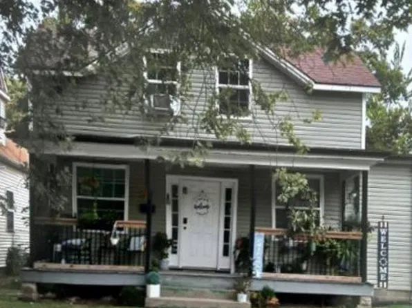 518 W 4th St, Sedalia, MO 65301