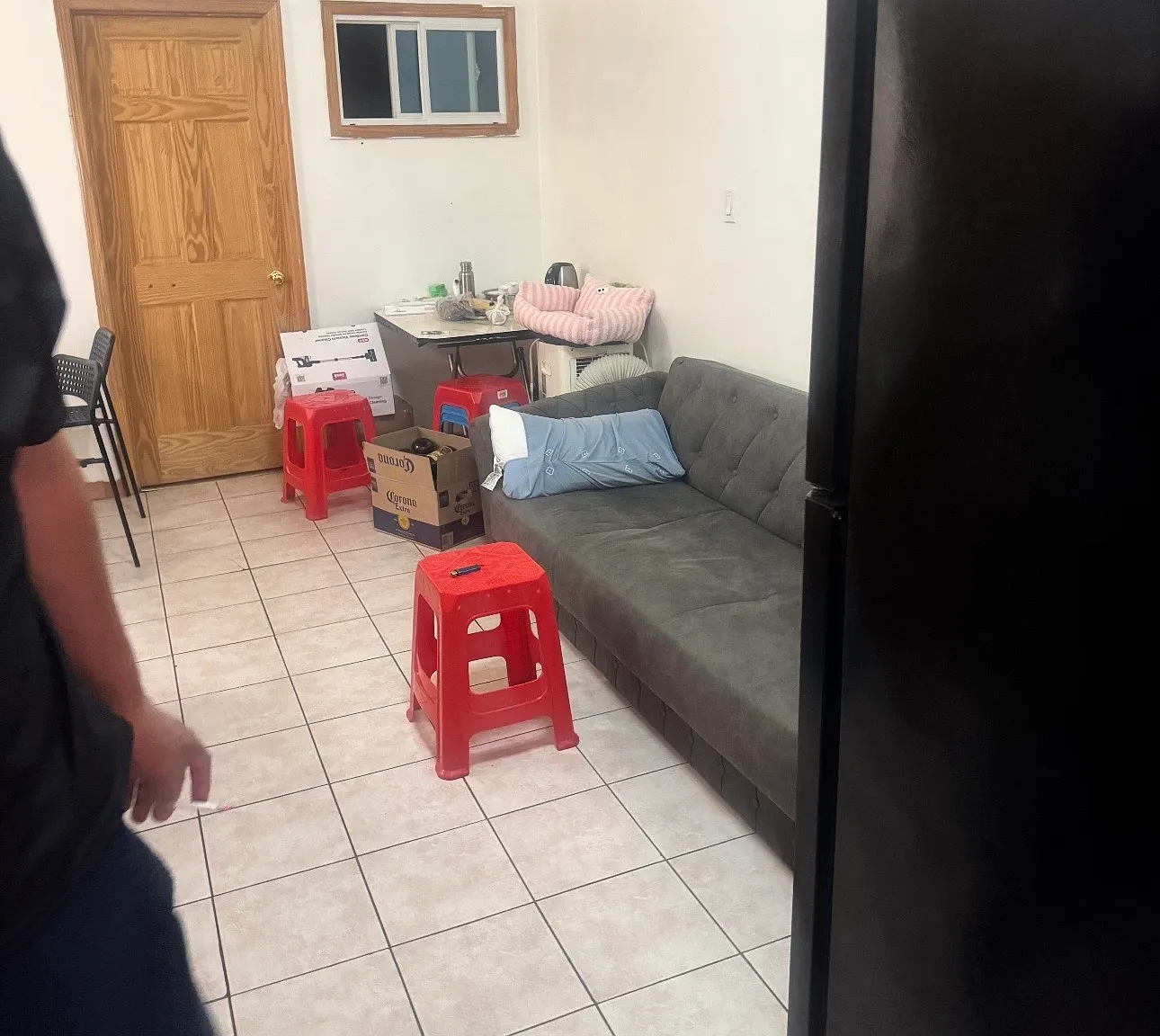 3 bed, $800 — Photo 1