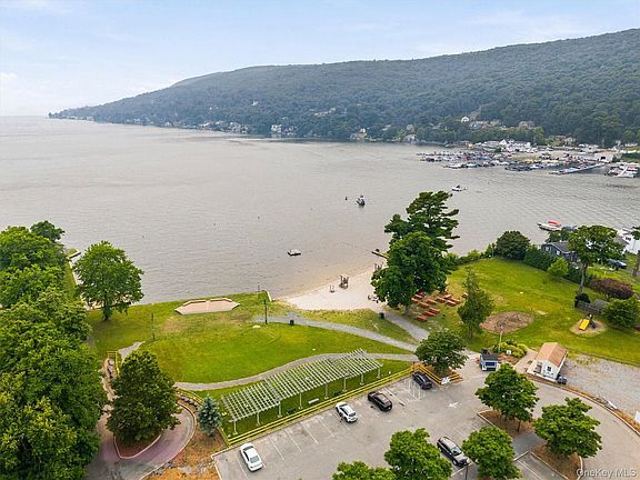 2nd image of 35 Lake Drive