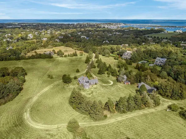 30 Mill Hill Rd, Edgartown, MA 02539