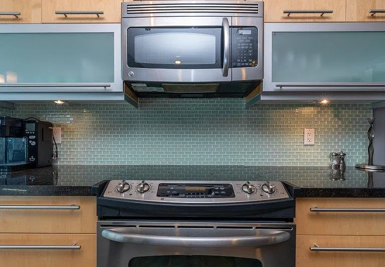 215 13th Ave SW #1305 — Photo 7