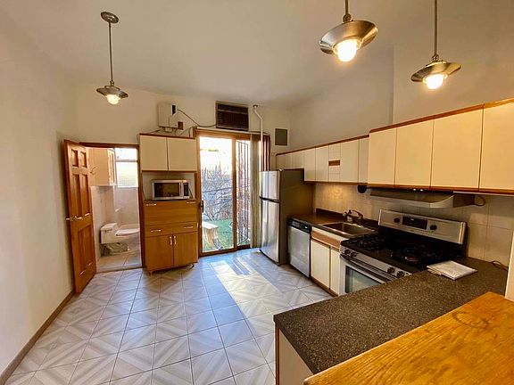 2nd image of 570 Manhattan Ave #2B