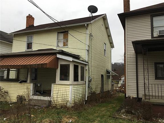 3rd image of 106 Carroll St