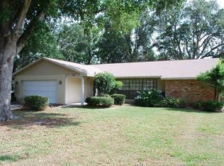 20 Oak St, Yalaha, FL 34797
