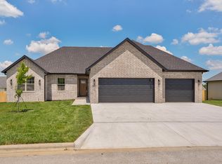 3017 E Heritage St, Republic, MO 65738