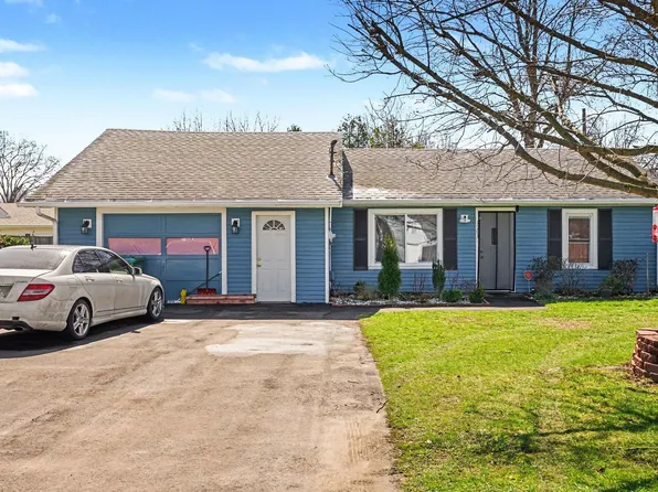 1203 W Mishawaka Rd, Elkhart, IN 46517