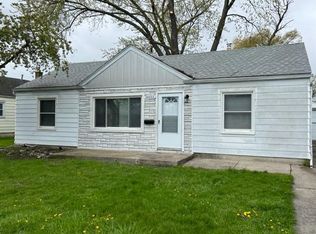 26015 Waldorf St, Roseville, MI