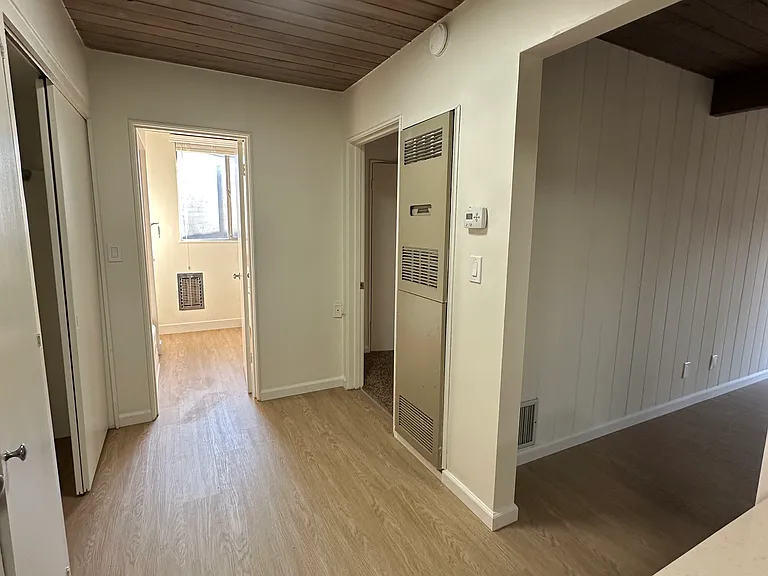 123 E Micheltorena St #11 — Photo 11
